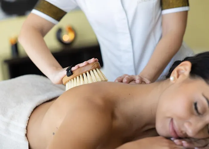 卡尔博尼亚卢酒店 酒店 4*