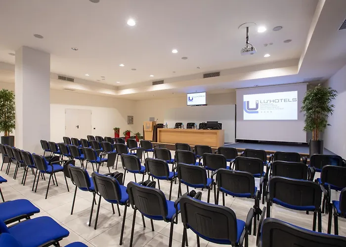 卡尔博尼亚卢酒店 4* 卡尔博尼亚